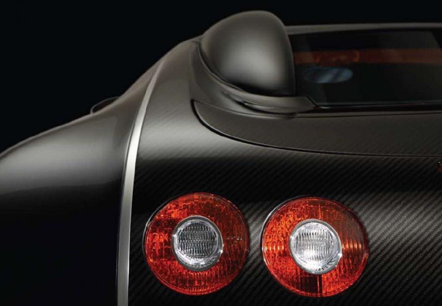  Bugatti Veyron 16.4 Sang Noir 2008 года  (фото 10 из 13)